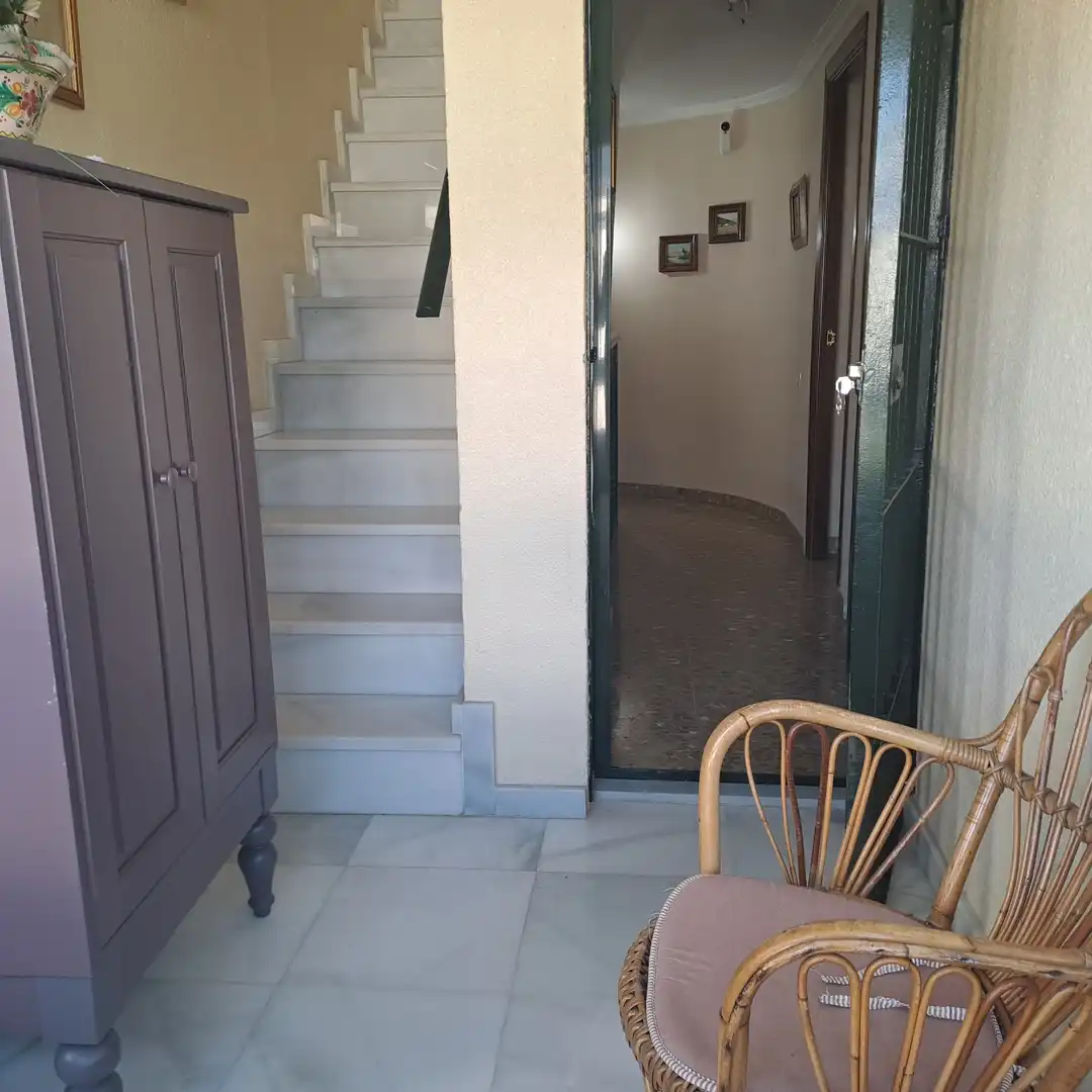 Casa adosada en venda en Dos Hermanas amb Aire condicionat, Traster i Piscina comunitària