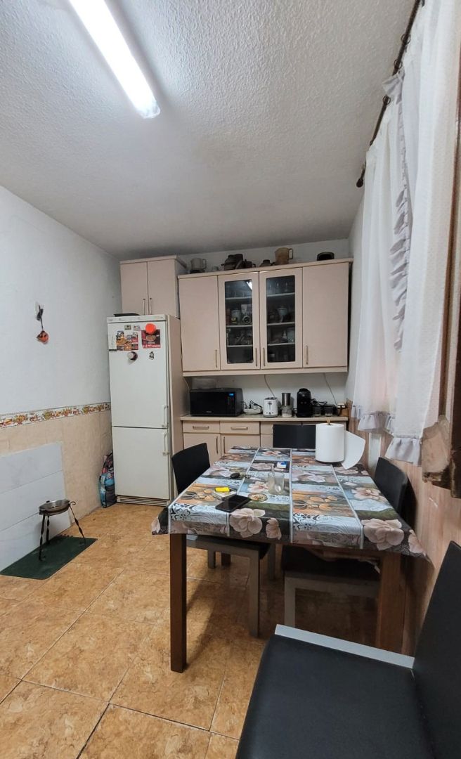 Kitchen of Flat for sale in  Madrid Capital  with Heating