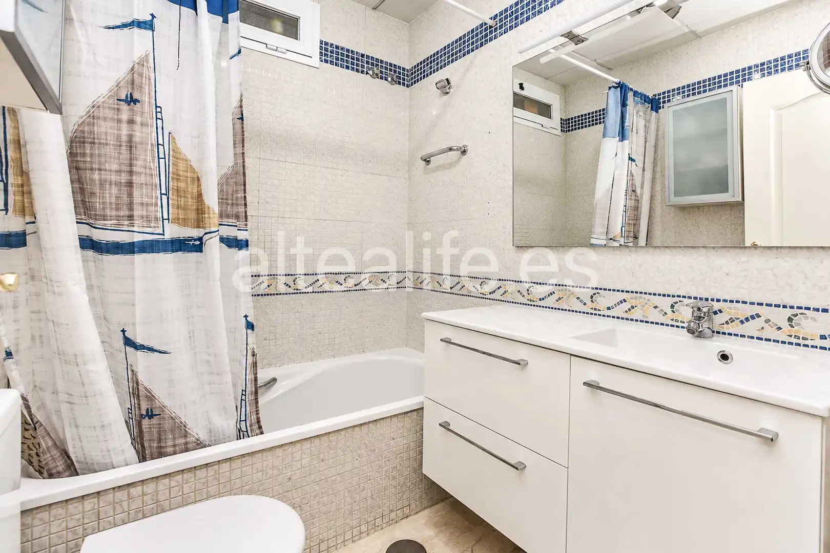 Baño de Apartamento en venta en Altea ciudad