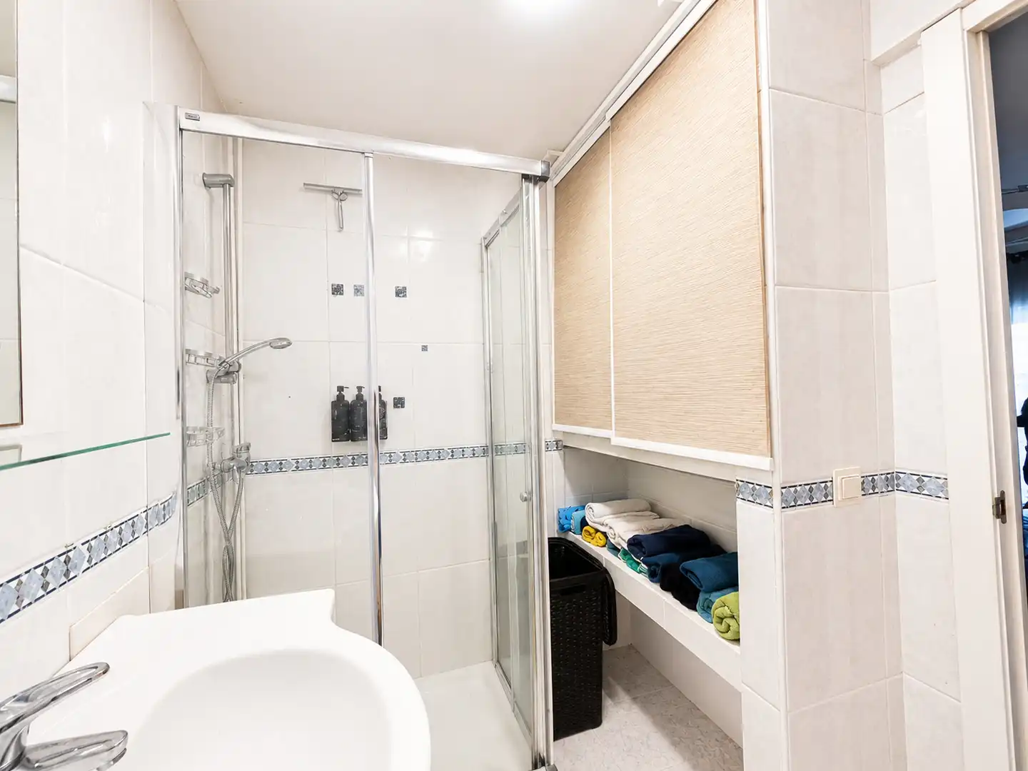 Badezimmer von Wohnung zum Verkauf in Torremolinos mit Klimaanlage, Terrasse und Möbliert