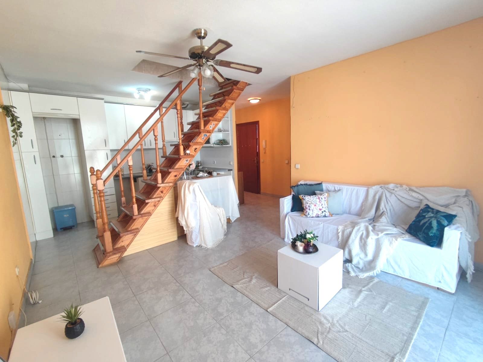 Duplex for sale in Meco  with Air Conditioner, Heating and Storage room