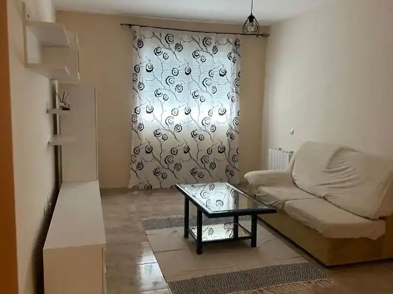 Wohnzimmer von Wohnung zur Miete in Esquivias mit Möbliert