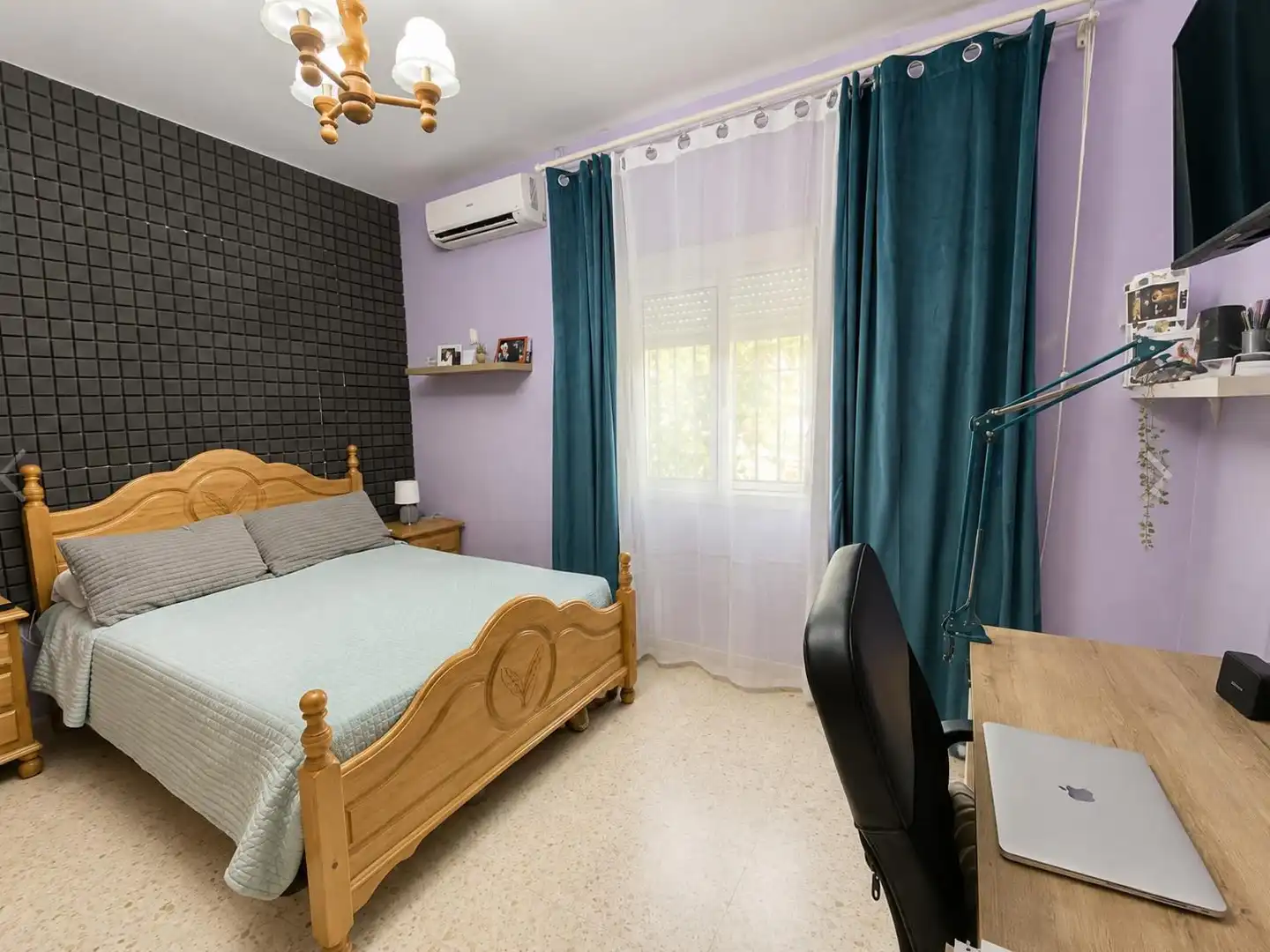 Habitación de Casa o chalet en venta en Mairena del Alcor con Aire acondicionado