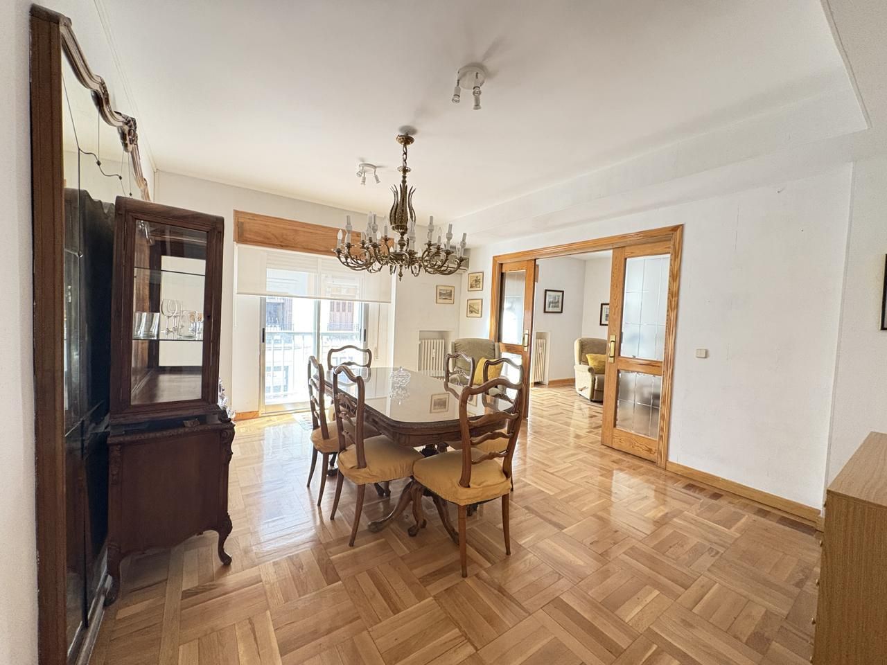 Comedor de Piso de alquiler en  Madrid Capital con Aire acondicionado, Calefacción y Amueblado