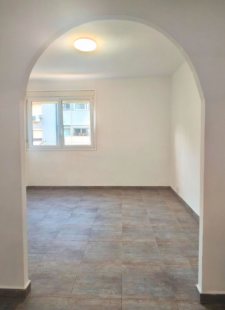 Pis de lloguer a Carrer de les Agudes, Ciutat Meridiana