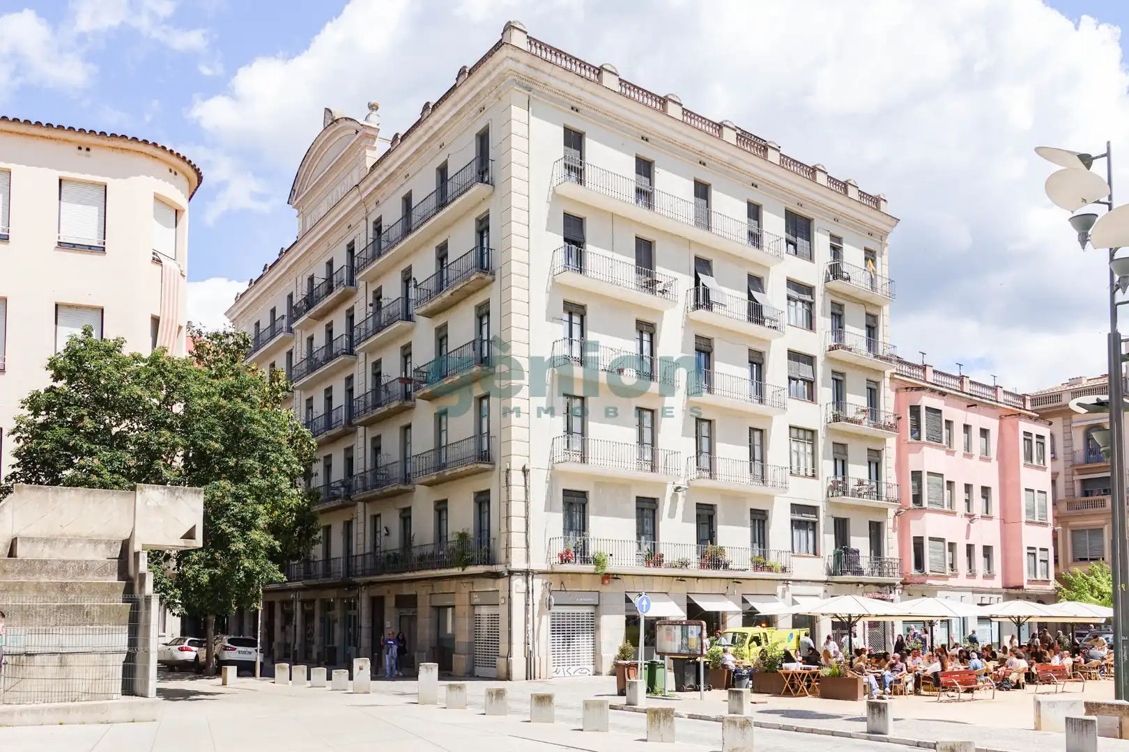 Vista exterior de Piso en venta en Girona con Calefacción, Terraza y Balcón