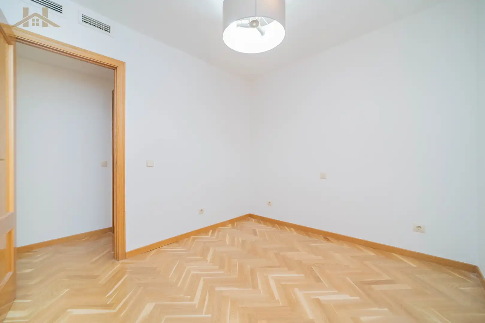 Habitación de Piso en venta en Boadilla del Monte con Aire acondicionado, Calefacción y Parquet