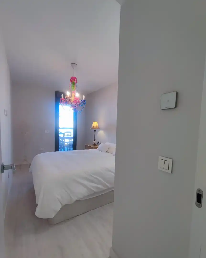 Habitación de Piso de alquiler en Almería con Aire acondicionado, Calefacción y Jardín privado