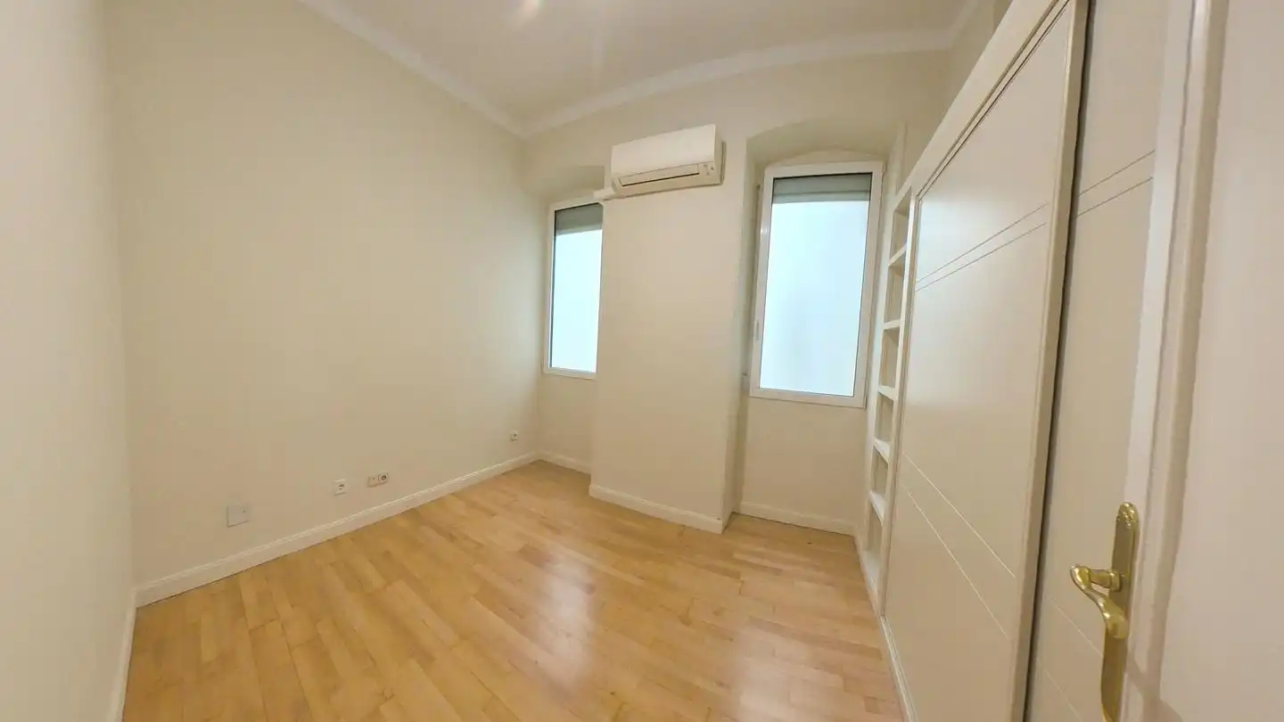 Dormitori de Planta baixa en venda en Barrio de Salamanca