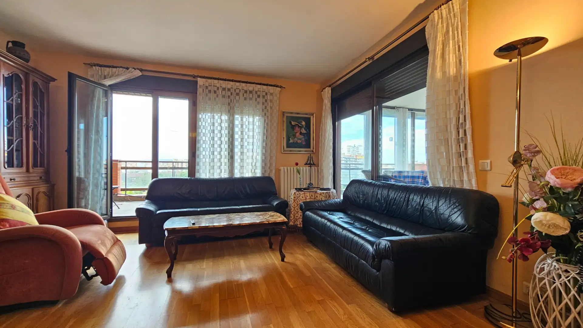 Sala de estar de Piso en venta en Zaragoza con Aire acondicionado, Calefacción y Terraza