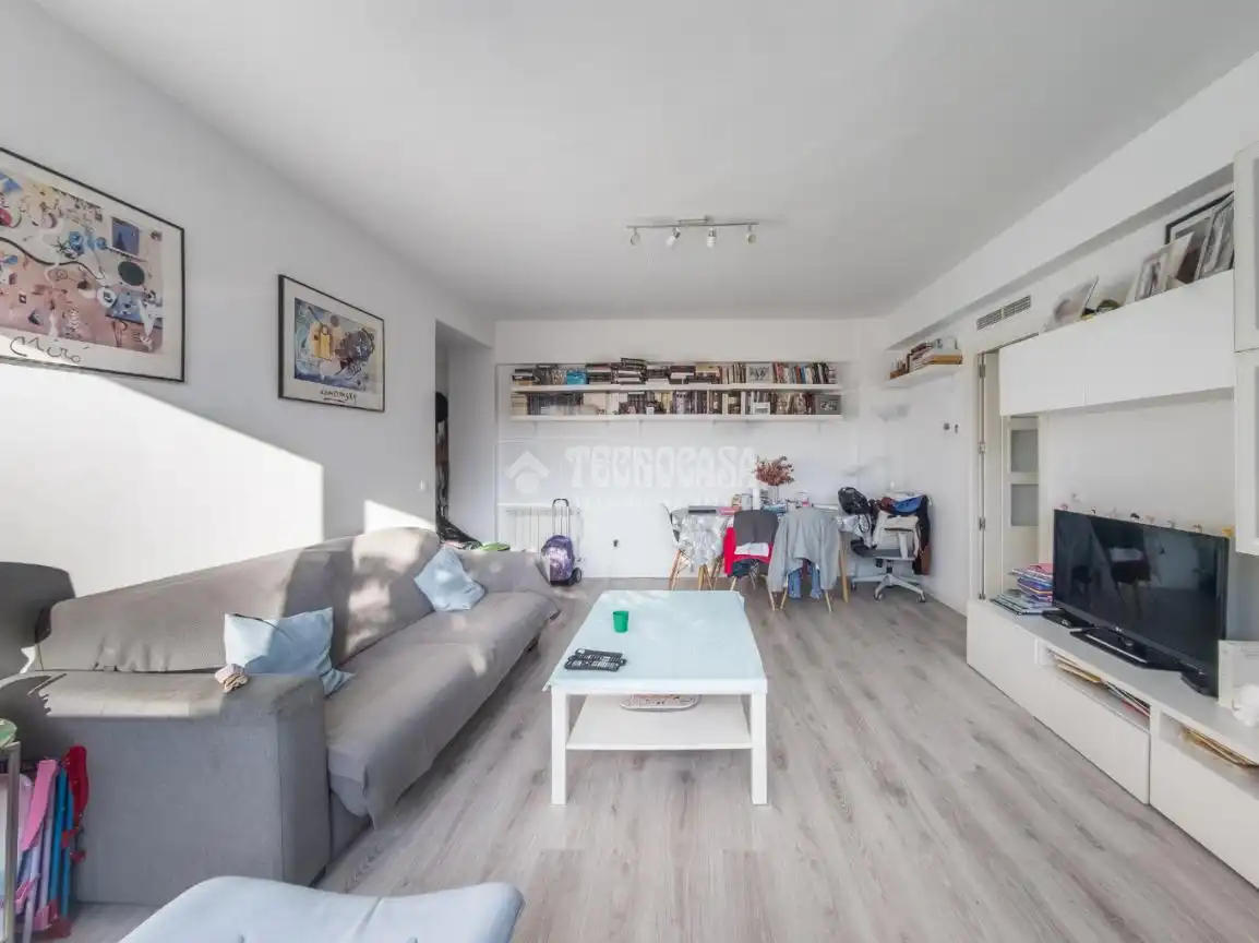 Living room of Flat for sale in Madrid  with Air Conditioner and Heating
