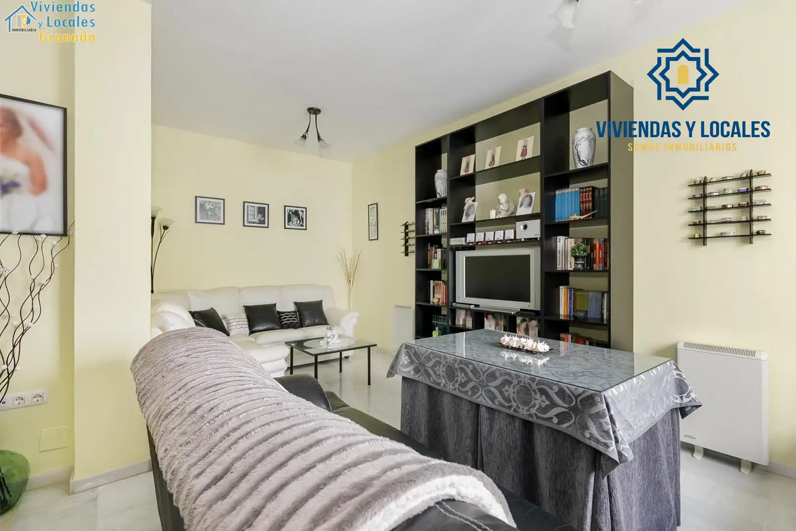Sala d'estar de Casa o xalet en venda en Granada amb Calefacció, Terrassa i Traster