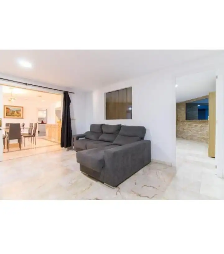 Sala d'estar de Apartament en venda en Benidorm amb Aire condicionat, Terrassa i Moblat