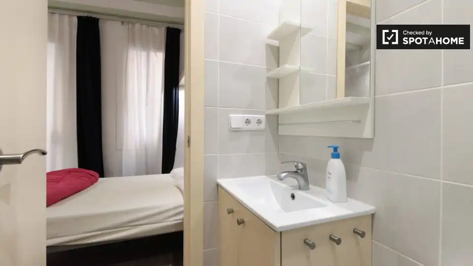 Flat with terrace to rent in Ciutat Vella, imagen 10