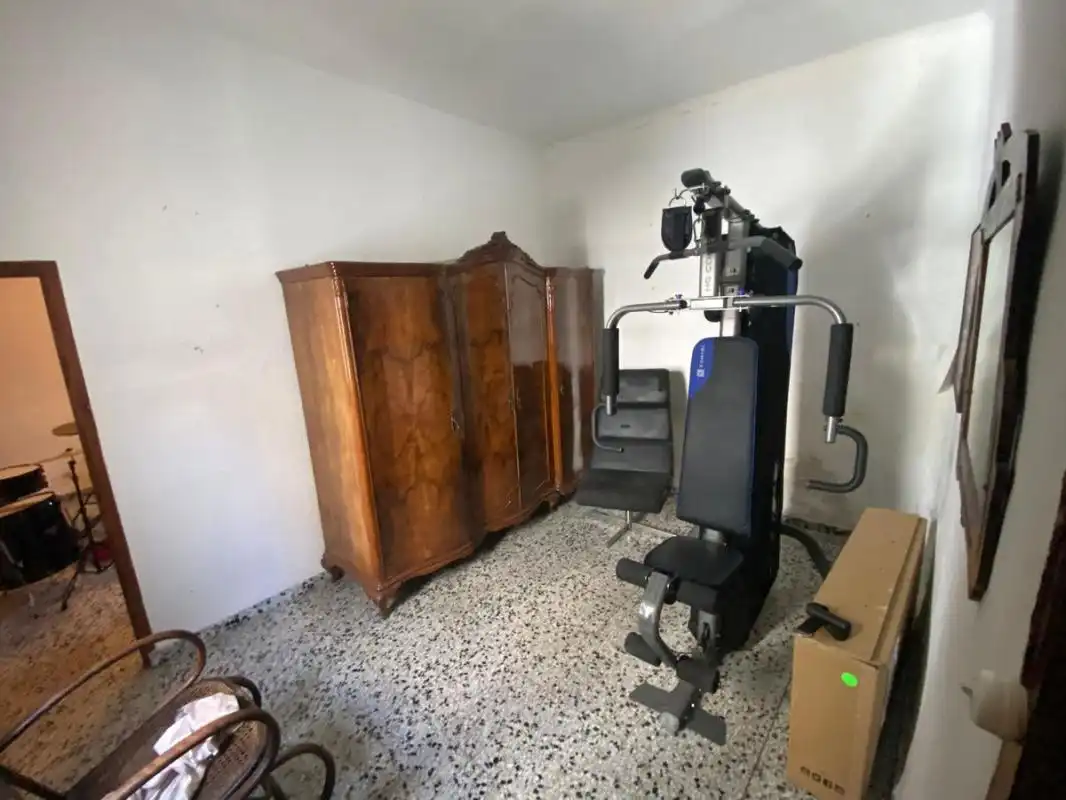 Erdgeschoss zum Verkauf in Xàtiva mit Heizung, Terrasse und Abstellraum