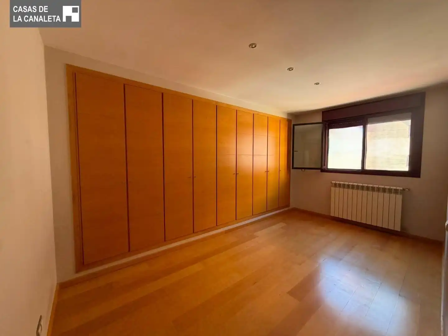 Habitación de Piso de alquiler en Mislata con Aire acondicionado, Calefacción y Parquet