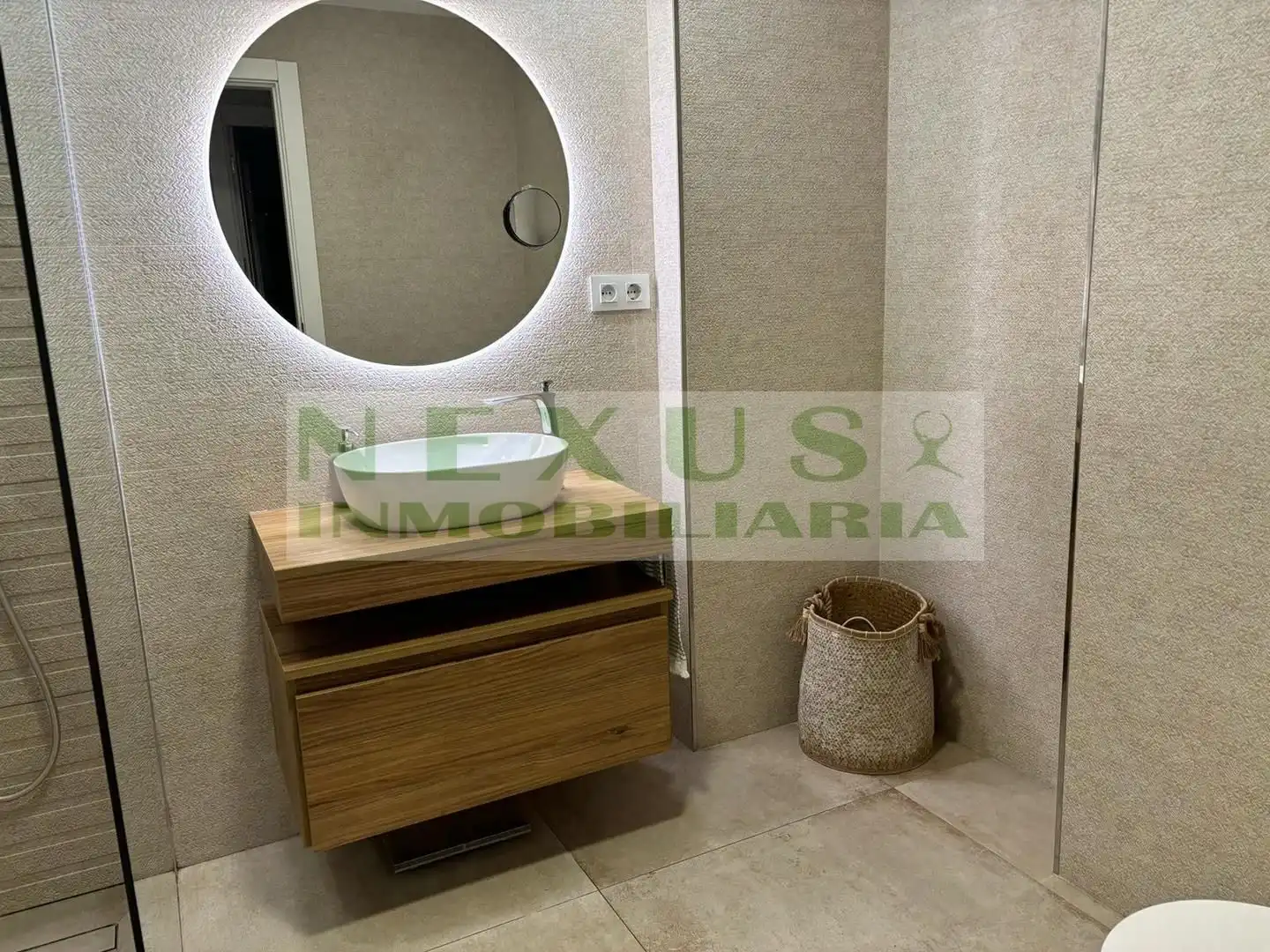 Bathroom of Flat for sale in Cáceres  with Air Conditioner, Heating and Storage room