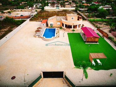 Villa con piscina in vendita a La Foia - Daimés - Asprella