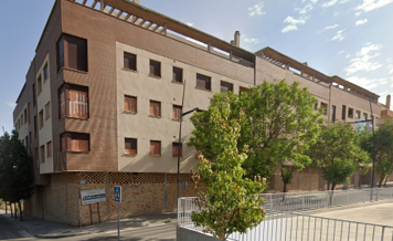 Vista exterior de Edifici en venda en Lucena