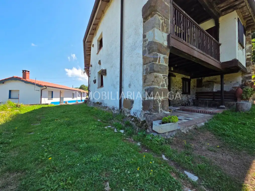 Houses for sale in Colunga  with Parquet flooring, Storage room and Furnished