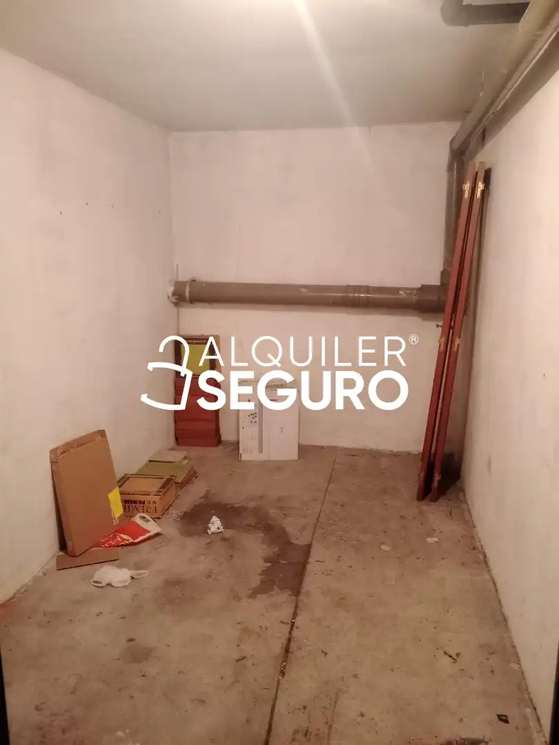 Piso de alquiler en Valladolid con Calefacción, Trastero y Piscina
