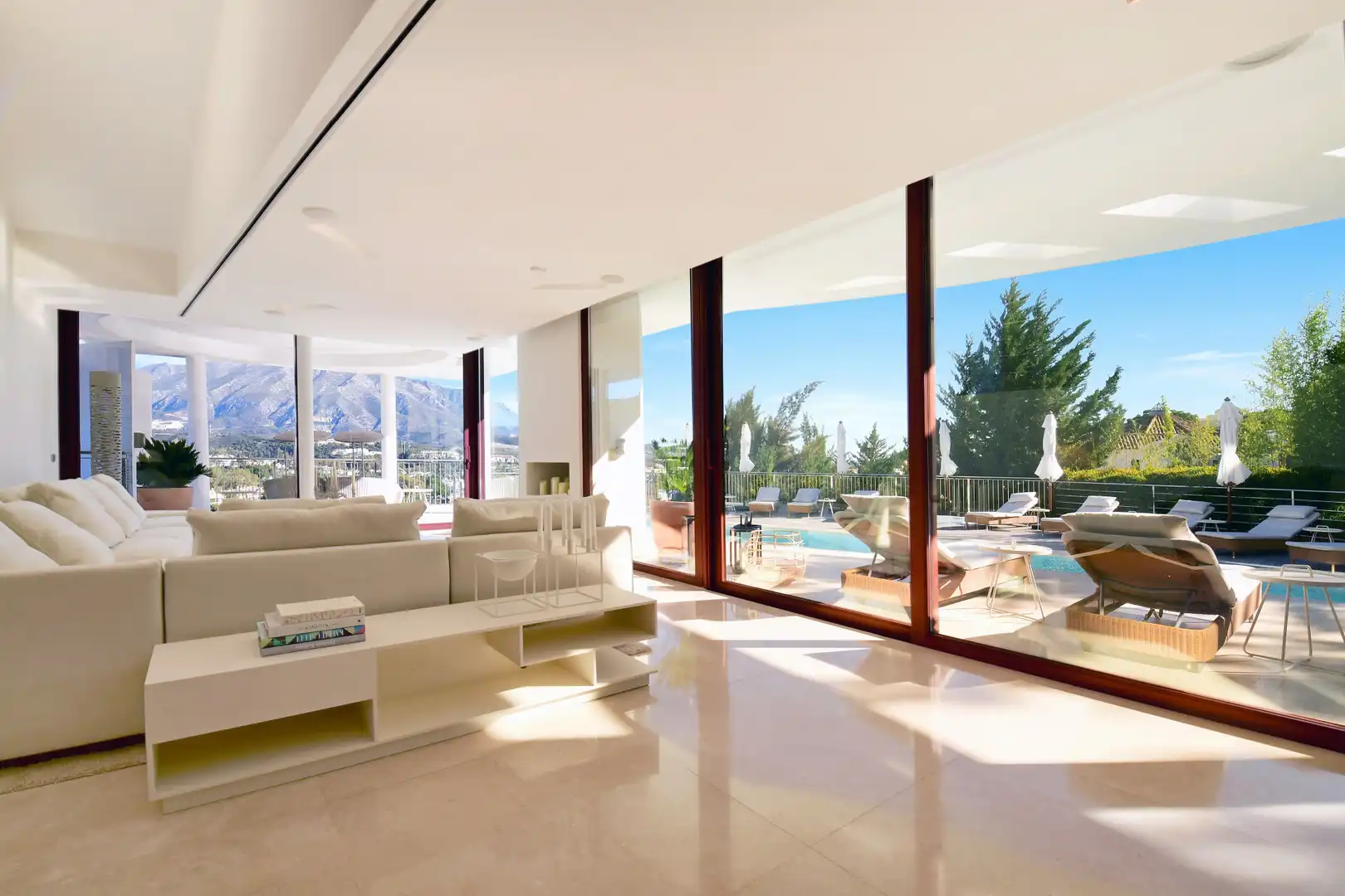 Casa amb piscina en venda a Nueva Andalucía, imagen 4