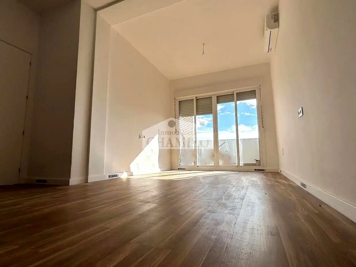 Piso con terraza en venta en Calle San Francisco 43, imagen 3