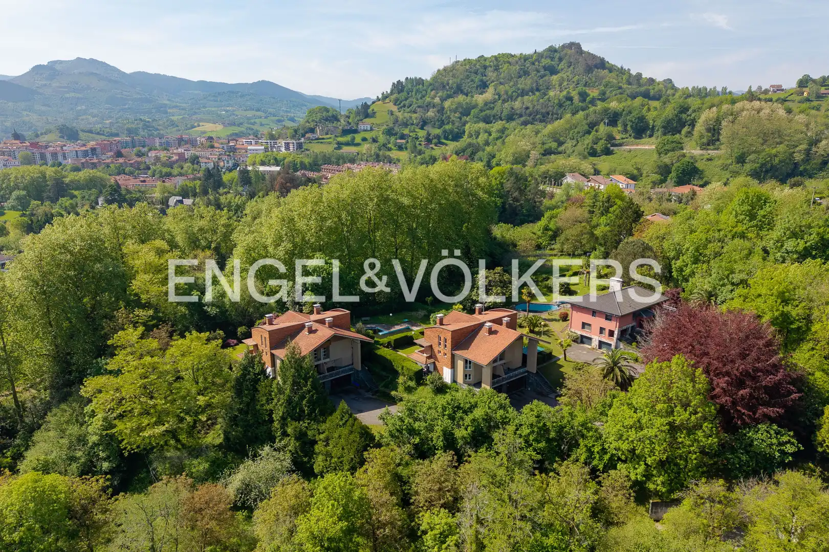 Vista exterior de Finca rústica en venda en Hernani amb Calefacció, Jardí privat i Terrassa