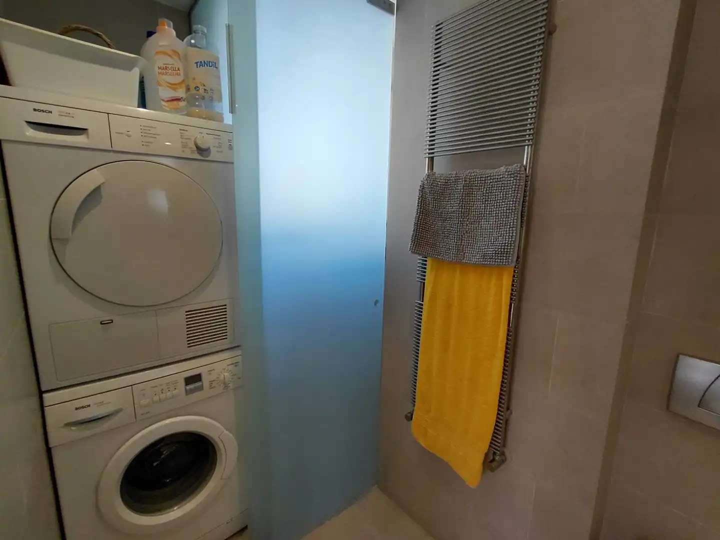 Baño de Piso de alquiler en Lloret de Mar con Calefacción, Terraza y Amueblado