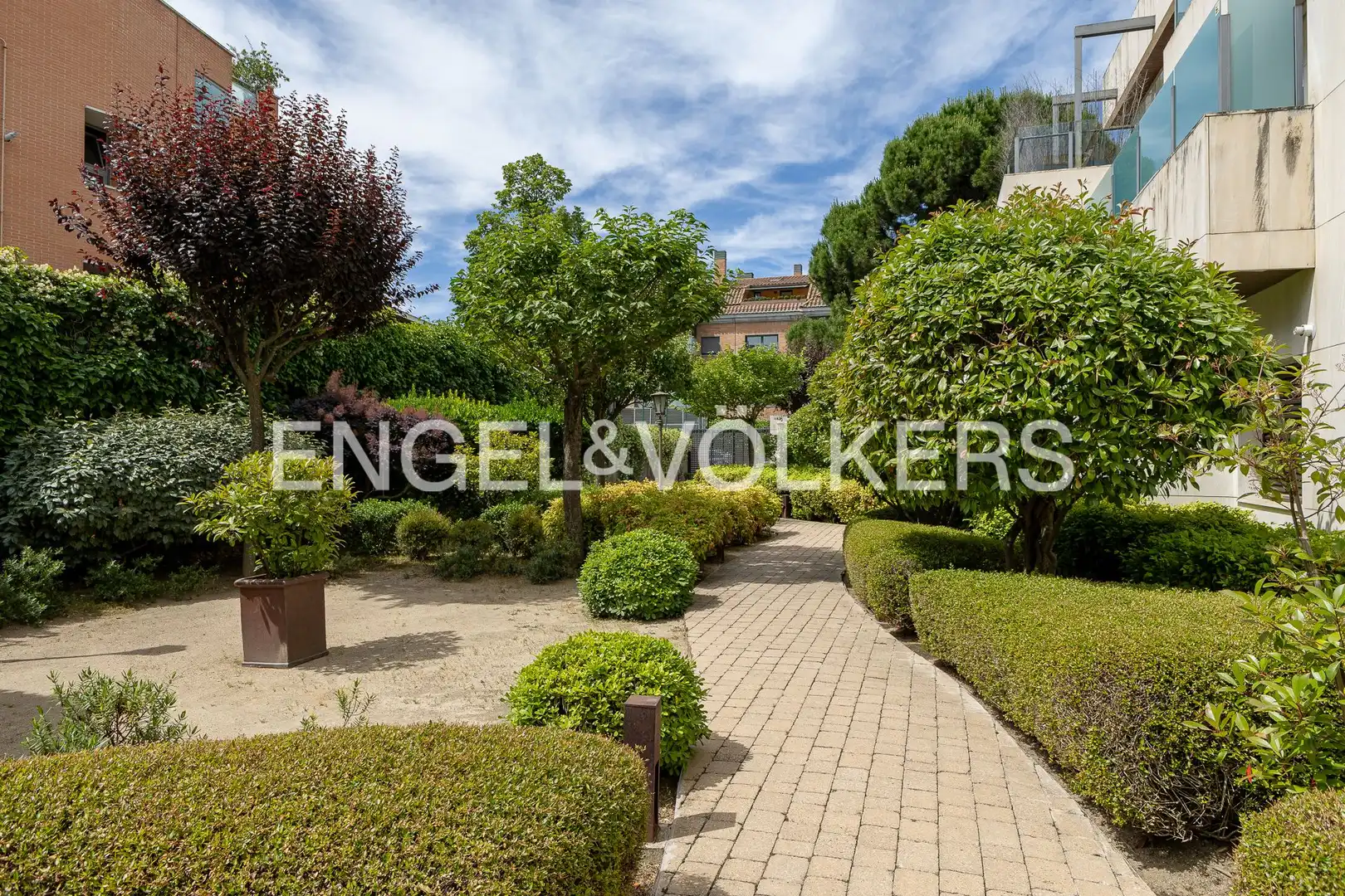 Terrassa de Apartament de lloguer en Madrid amb Aire condicionat, Calefacció i Jardí privat