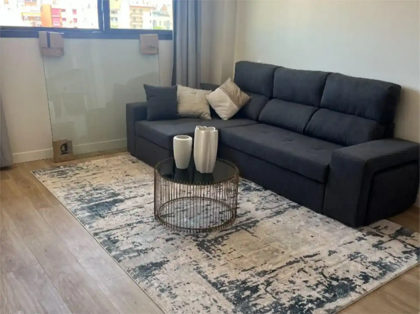 Sala d'estar de Pis de lloguer en Madrid amb Aire condicionat, Jardí privat i Traster