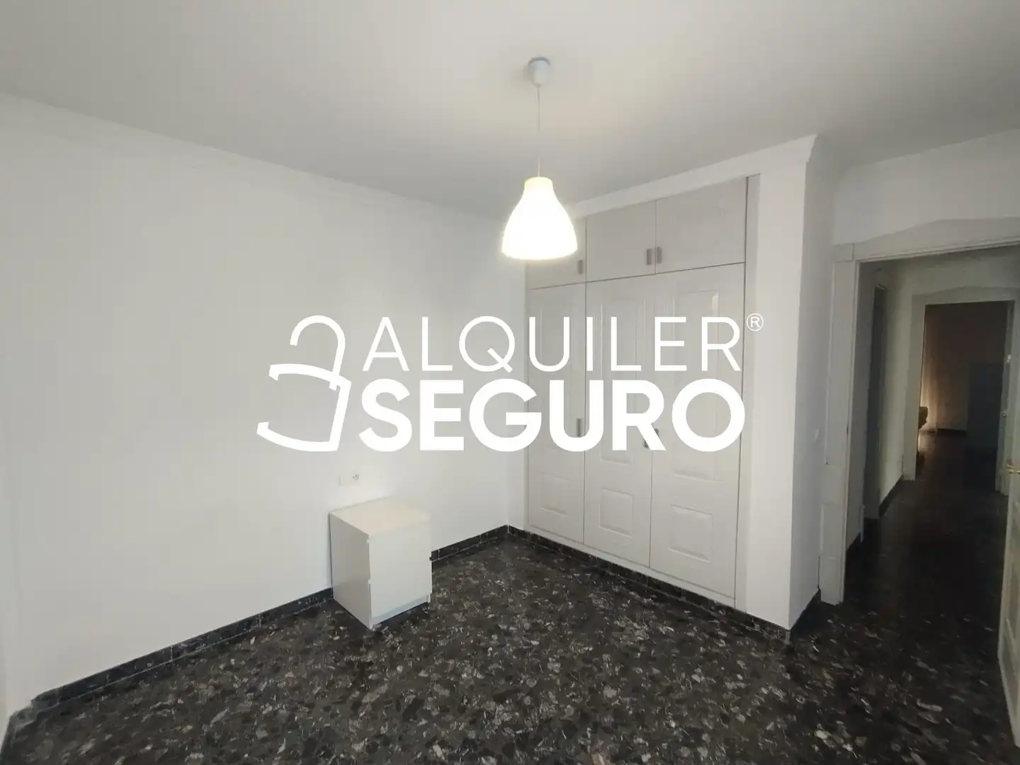 Schlafzimmer von Dachboden zur Miete in Mijas mit Klimaanlage, Heizung und Terrasse