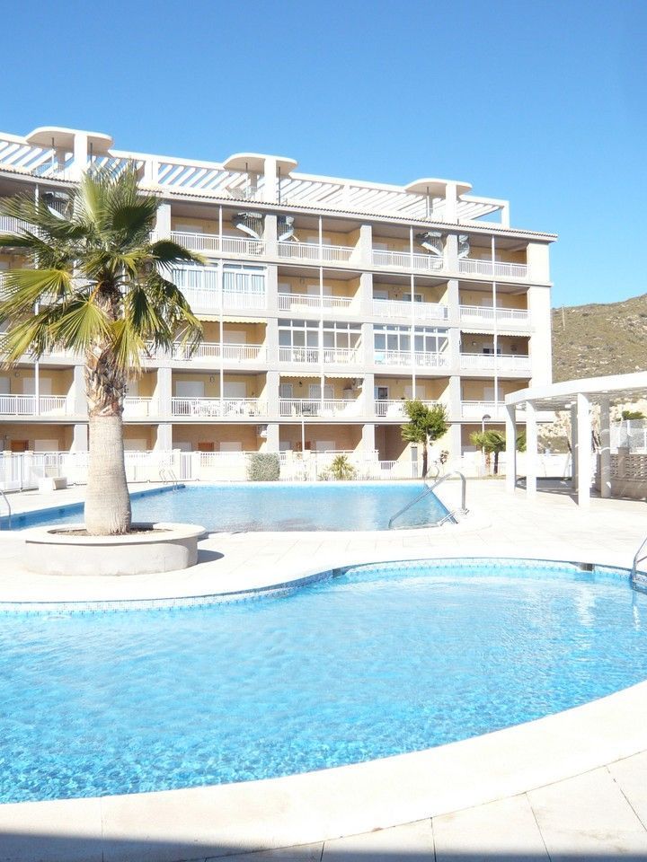 Piscina de Apartament en venda en El Campello amb Aire condicionat, Calefacció i Terrassa