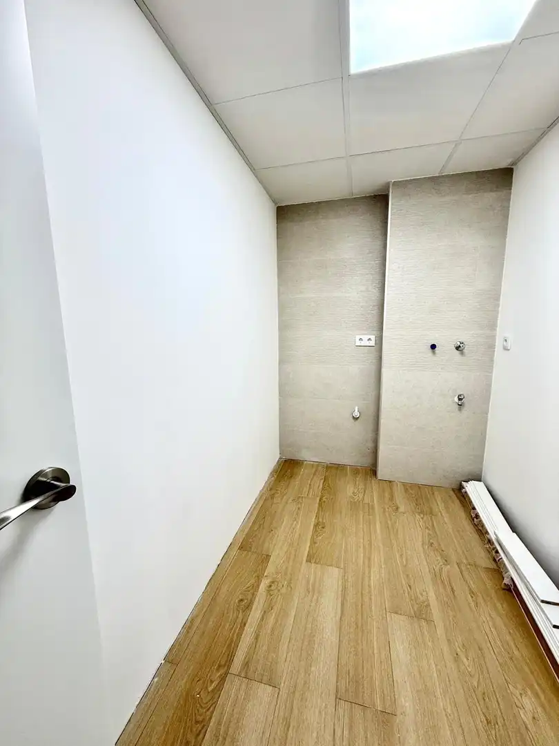 Piso en venta en Calle CONRADO DEL CAMPO, Sector V