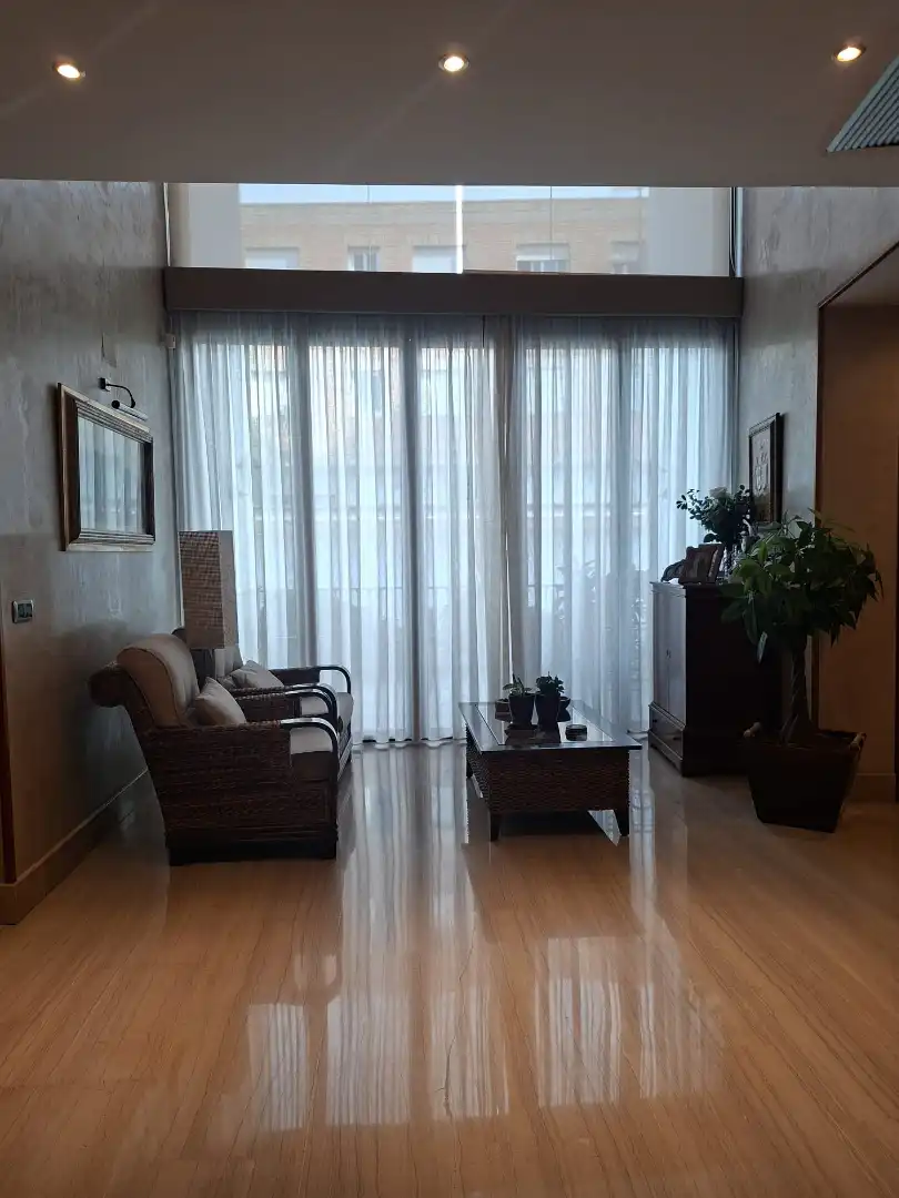 Sala de estar de Casa adosada en venta en Granada con Aire acondicionado, Calefacción y Parquet