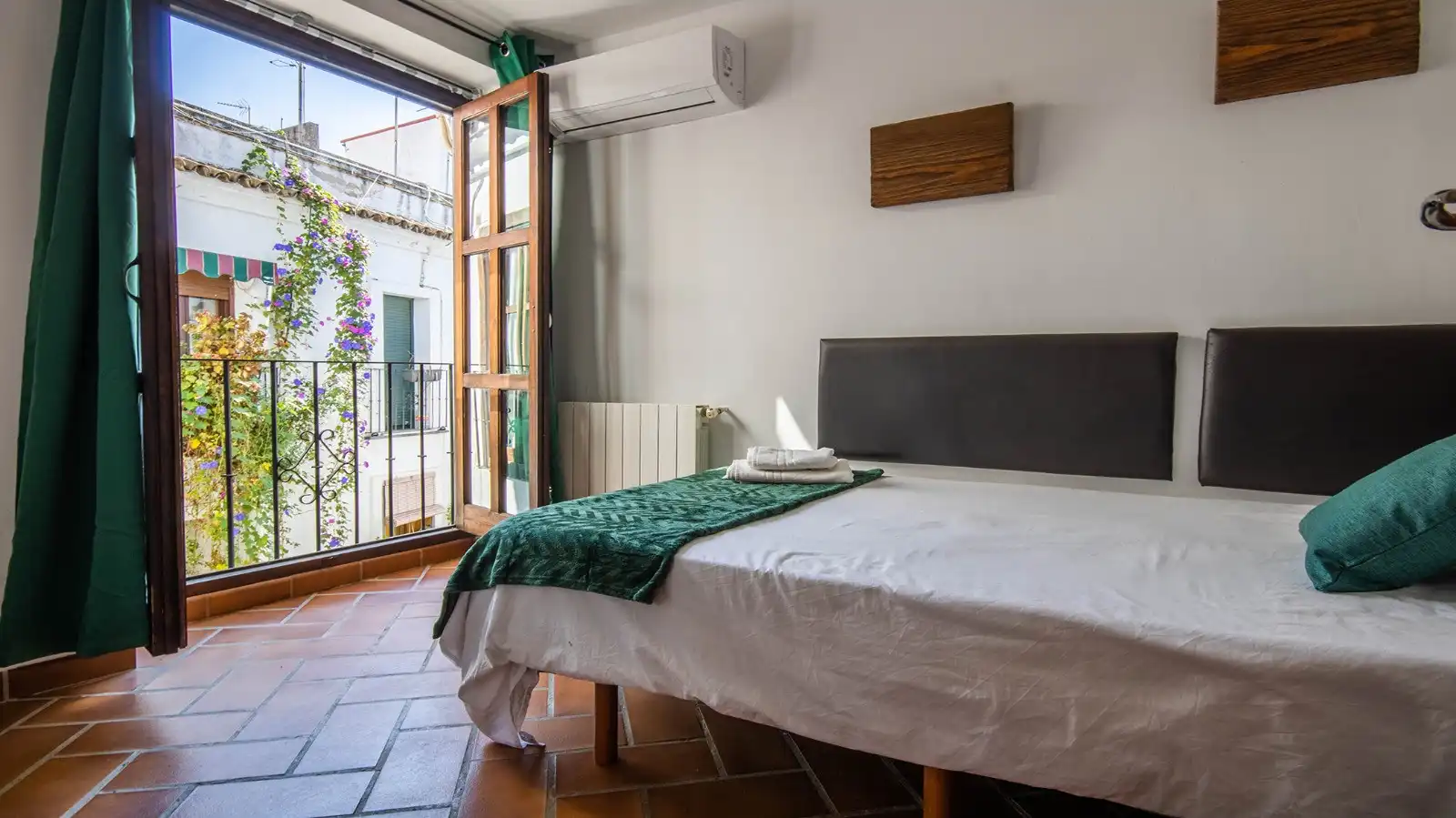 Schlafzimmer von Wohnungen zum Verkauf in Córdoba mit Klimaanlage, Heizung und Möbliert