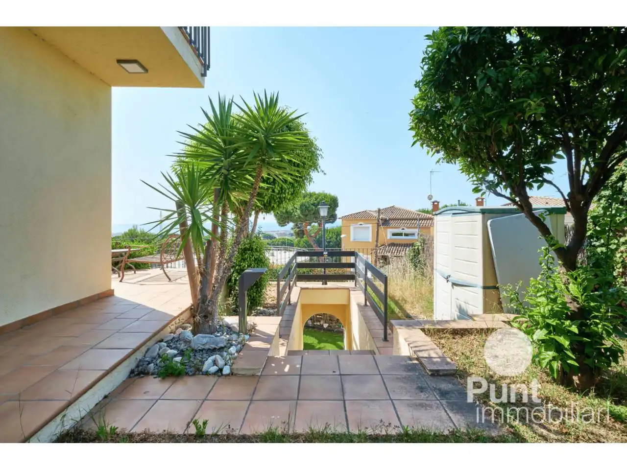 Vista exterior de Casa o xalet en venda en Premià de Dalt amb Aire condicionat, Calefacció i Jardí privat