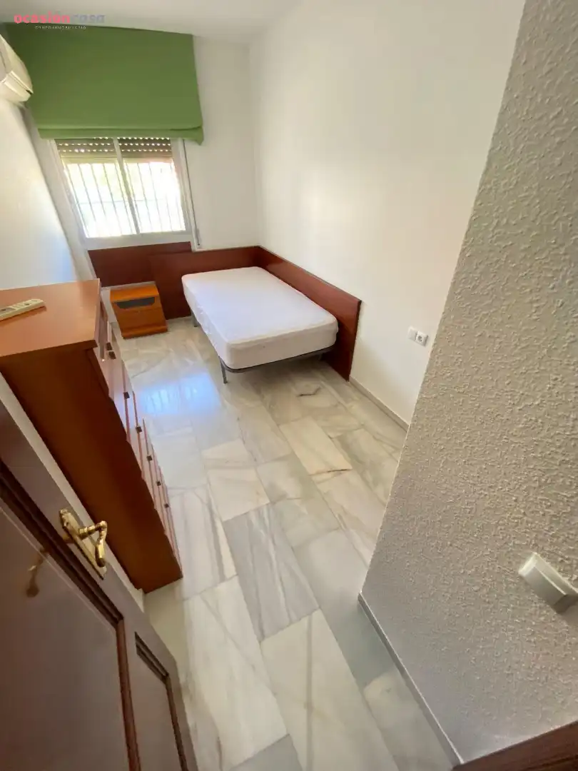 Bedroom of Flat for rent in Córdoba  with Air Conditioner, Terrace and Furnished