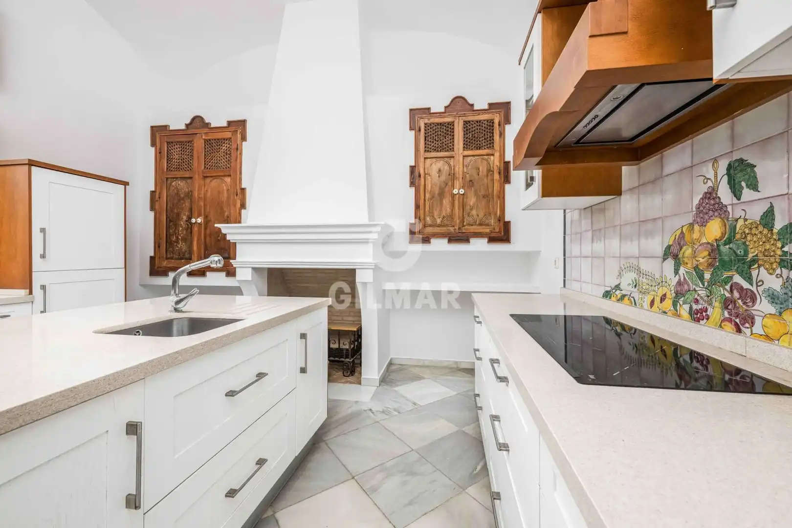 Cocina de Casa o chalet en venta en Valencina de la Concepción con Calefacción, Jardín privado y Piscina