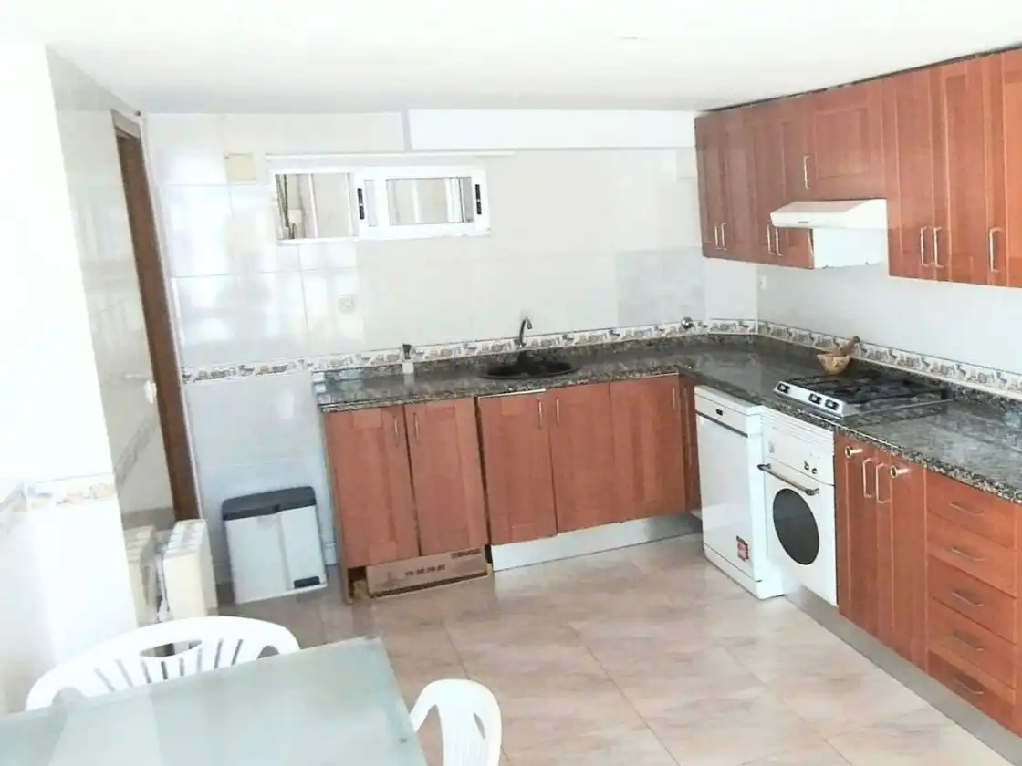 Küche von Einfamilien-Reihenhaus zur Miete in Voramar