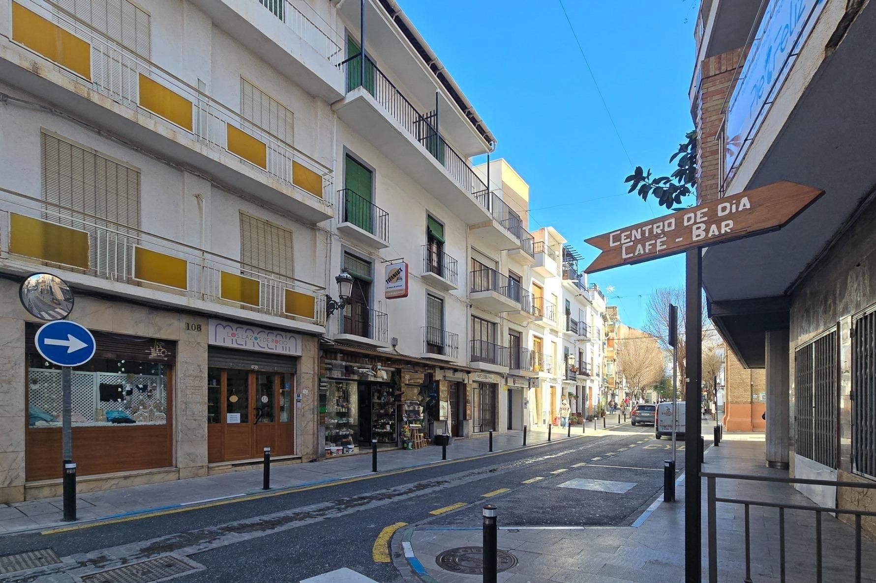 Single-family semi-detached for sale in Calle CRUCES, Lanjarón