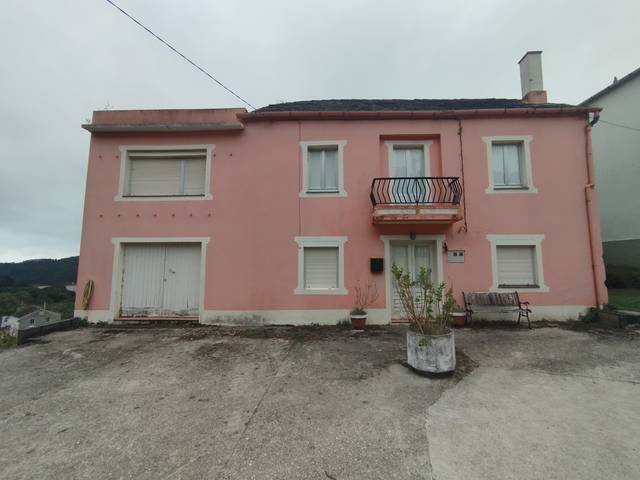 Casa-chalet en Venta en Mañón