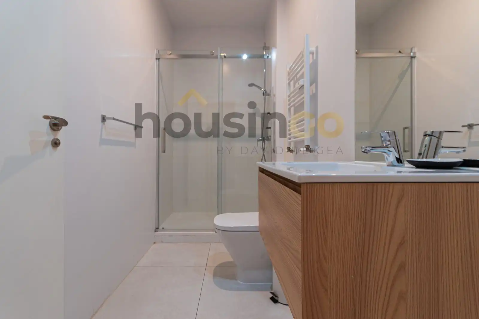 Bathroom of Flat for rent in Madrid  with Air Conditioner, Heating and Furnished