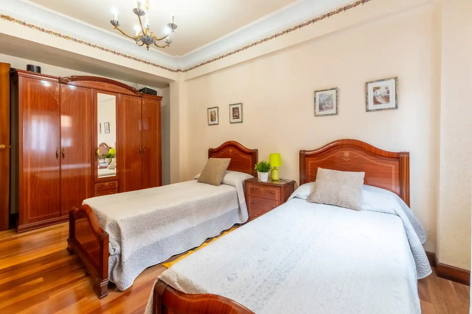 Habitación de Piso en venta en Errenteria con Amueblado