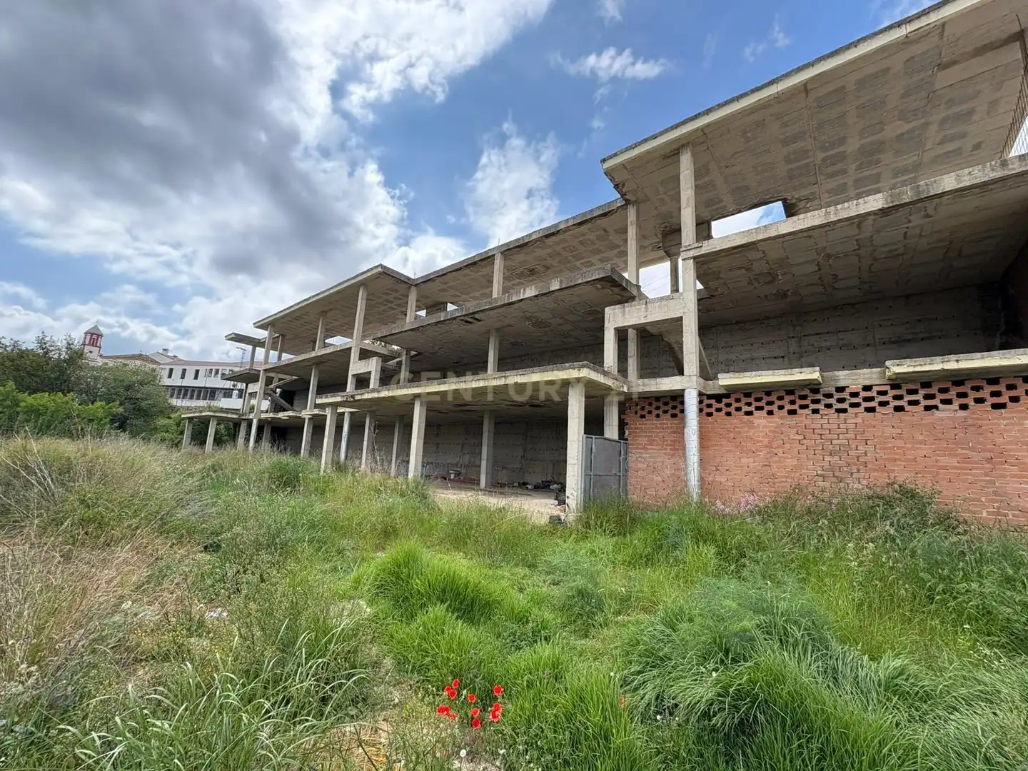 Vista exterior de Edificio en venta en Atajate