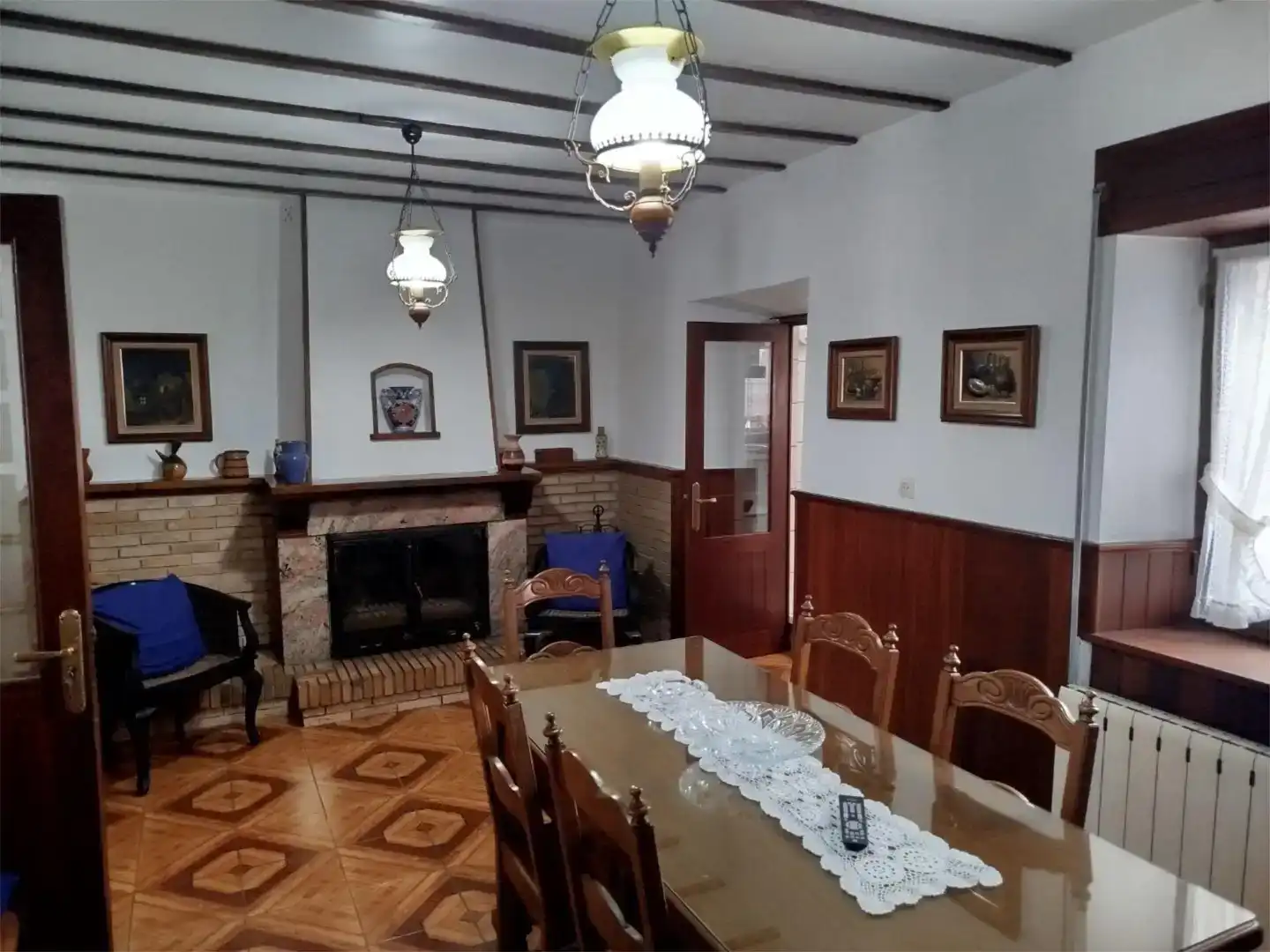 Menjador de Casa adosada en venda en Los Corrales de Buelna  amb Balcó