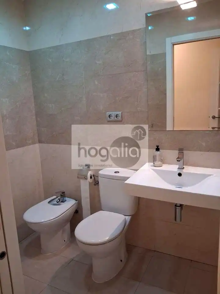 Bathroom of Flat for rent in Este - Alcosa- Torreblanca
