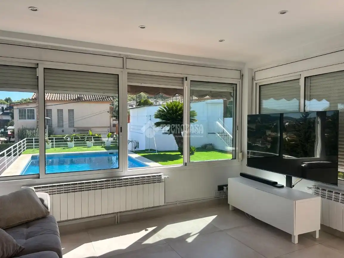 Casa amb terrassa en venda a Sant Vicenç Dels Horts, imagen 3