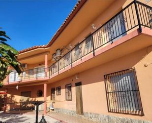 Vista exterior de Casa o xalet en venda en Callosa d'en Sarrià amb Aire condicionat, Calefacció i Jardí privat