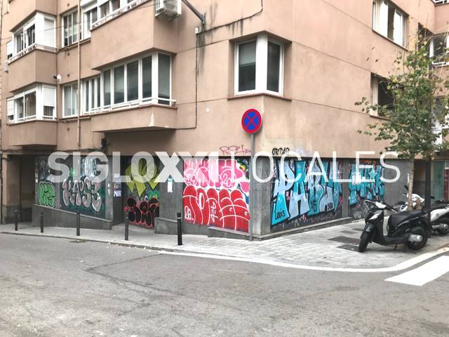 Local comercial en Alquiler en DE VERDI en Vila de Gràcia